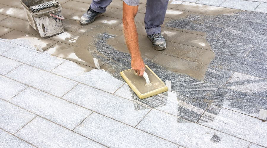 Professional gutter cleaning in Uniontown, KS
